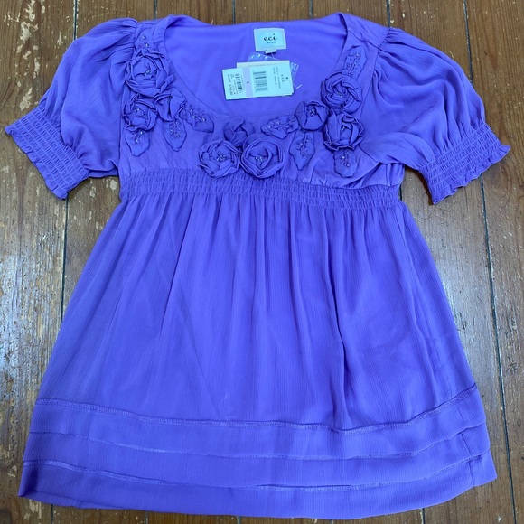 ECI New York | Blouse with Flower Detail - Picture 1 of 6